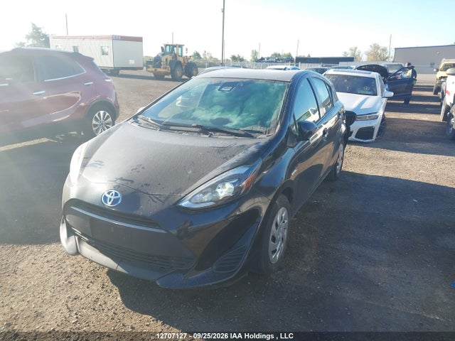 Toyota PRIUS C 2019 JTDKDTB32K1629861 Image 2