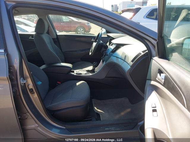 2012 Hyundai Sonata Gls მანქანა იყიდება აუქციონზე, vin: 5NPEB4AC2CH490206, აუქციონის ნომერი: 12707180