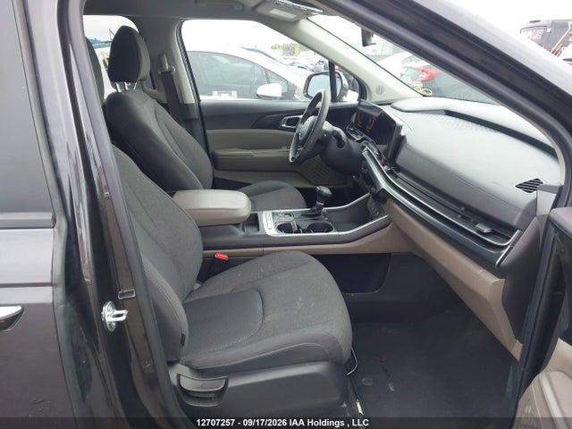 Продажа на аукционе авто 2025 Kia Carnival Lx/lxs, vin: KNDNB5K33S6539927, номер лота: 12707257