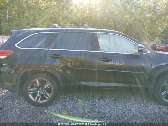 2017 Toyota Highlander Limited/ltd Platinum მანქანა იყიდება აუქციონზე, vin: 5TDDZRFH4HS376640, აუქციონის ნომერი: 12707290