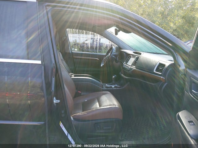 2017 Toyota Highlander Limited/ltd Platinum მანქანა იყიდება აუქციონზე, vin: 5TDDZRFH4HS376640, აუქციონის ნომერი: 12707290