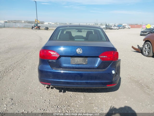 12707336 :رقم المزاد ، 3VWDK7AJ8DM365456 vin ، 2013 Volkswagen Jetta Se مزاد بيع