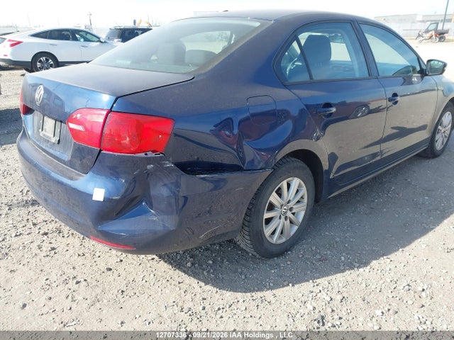 12707336 :رقم المزاد ، 3VWDK7AJ8DM365456 vin ، 2013 Volkswagen Jetta Se مزاد بيع