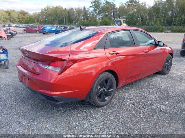 12707356 :رقم المزاد ، KMHLM4AG5NU326019 vin ، 2022 Hyundai Elantra Preferred Ivt مزاد بيع
