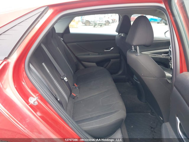 12707356 :رقم المزاد ، KMHLM4AG5NU326019 vin ، 2022 Hyundai Elantra Preferred Ivt مزاد بيع