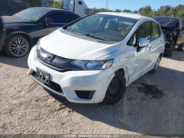 Honda Fit 2016 3HGGK5H51GM106911 Image 2