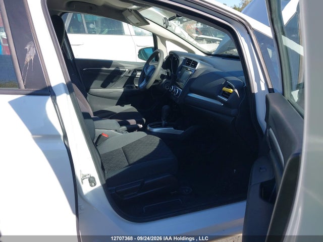 Honda Fit 2016 3HGGK5H51GM106911 Image 5