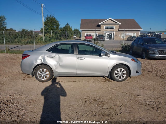 Toyota COROLLA CE 2018 2T1BURHE6JC102363 Image 12
