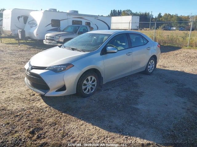 Toyota COROLLA CE 2018 2T1BURHE6JC102363 Image 2