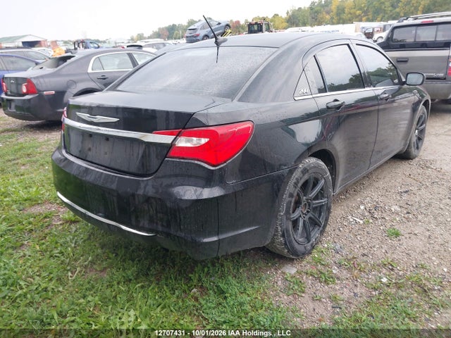 Продаж на аукціоні авто 2014 Chrysler 200 Lx, vin: 1C3CCBAB5EN111836, номер лоту: 12707431