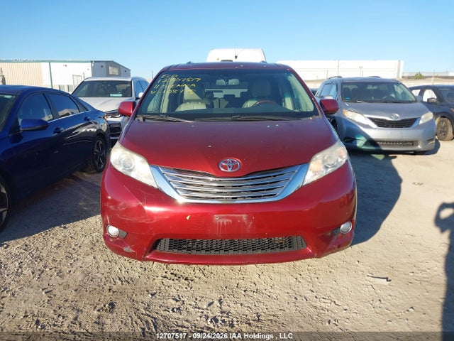 12707517 :رقم المزاد ، 5TDYK3DCXBS108175 vin ، 2011 Toyota Sienna Xle 7 Passenger مزاد بيع
