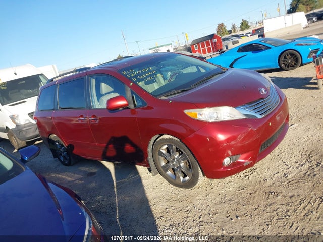 12707517 :رقم المزاد ، 5TDYK3DCXBS108175 vin ، 2011 Toyota Sienna Xle 7 Passenger مزاد بيع