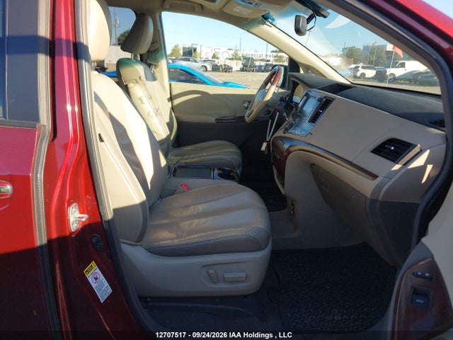 12707517 :رقم المزاد ، 5TDYK3DCXBS108175 vin ، 2011 Toyota Sienna Xle 7 Passenger مزاد بيع