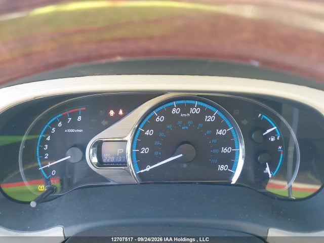 12707517 :رقم المزاد ، 5TDYK3DCXBS108175 vin ، 2011 Toyota Sienna Xle 7 Passenger مزاد بيع
