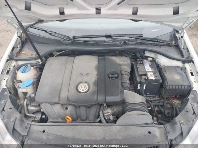 2011 Volkswagen Golf 2.5l Comfortline/2.5l Highline/2.5l Sportline/2.5l Trendline მანქანა იყიდება აუქციონზე, vin: WVWDA7AJ6BW165243, აუქციონის ნომერი: 12707531