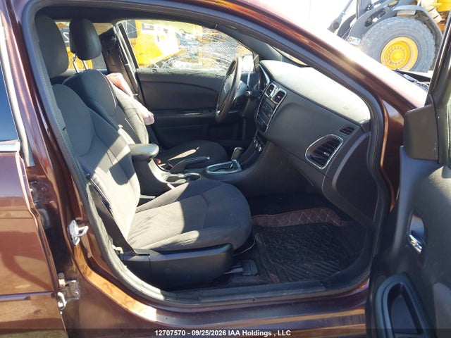 12707570 :رقم المزاد ، 1C3CCBAB8DN654337 vin ، 2013 Chrysler 200 Lx مزاد بيع