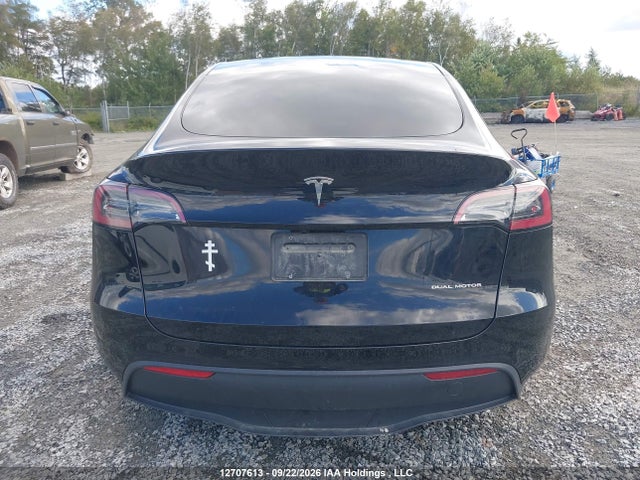 Tesla Model Y Long Range 2024 7SAYGDEE2RF073110 Image 17