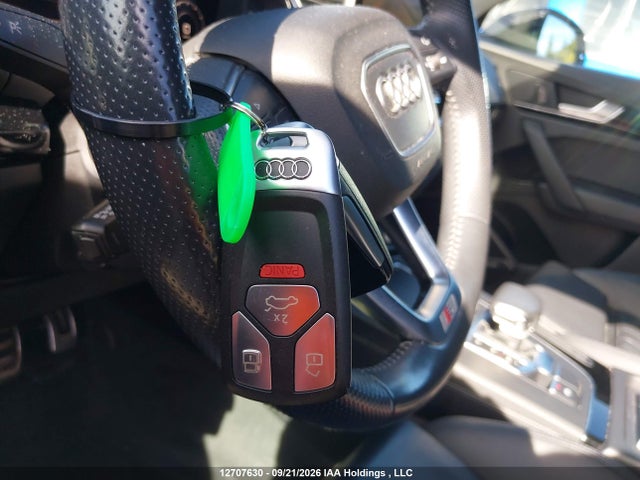 WA1FNAFYXL2056612 Audi Q5 Titanium Prestige