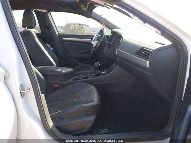 Продаж на аукціоні авто 2020 Volkswagen Jetta Highline, vin: 3VWEB7BU5LM048701, номер лоту: 12707645
