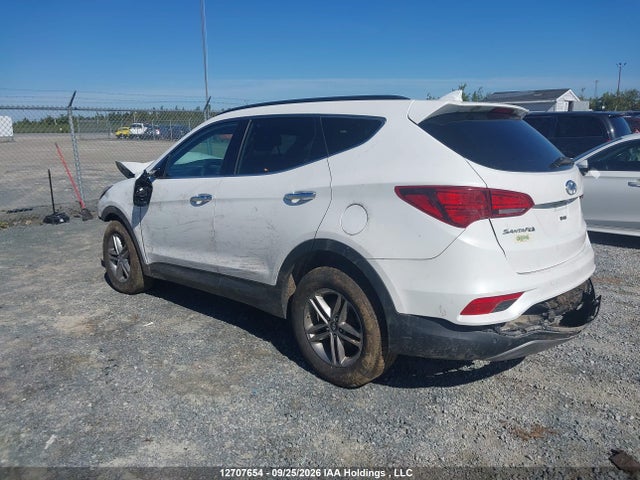 12707654 :رقم المزاد ، 5XYZUDLB3HG391151 vin ، 2017 Hyundai Santa Fe Sport 2.4 Luxury/2.4 Premium/2.4 Se مزاد بيع