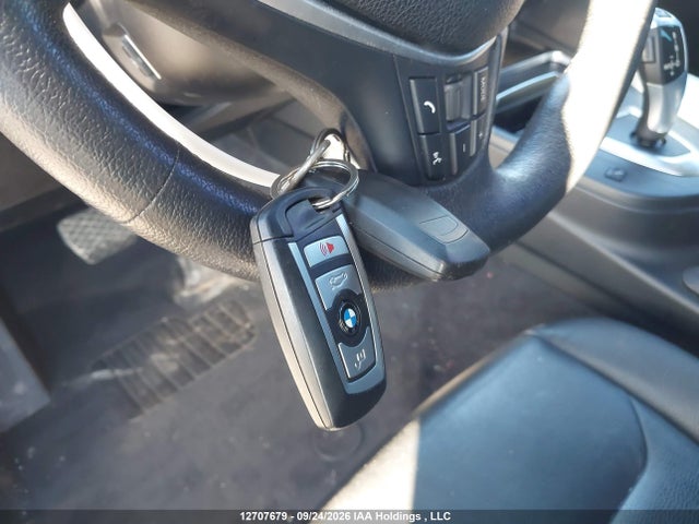 WBA8D9C33HA005682 BMW 330 XI