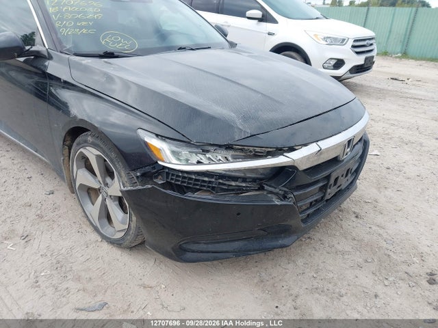 12707696 :رقم المزاد ، 1HGCV1F92JA806249 vin ، 2018 Honda Accord Touring مزاد بيع
