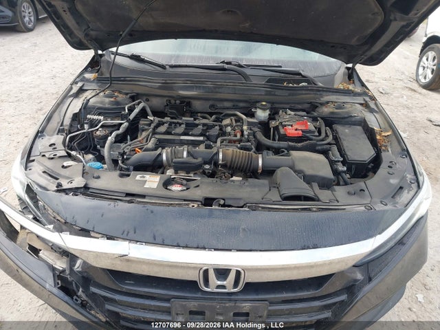 12707696 :رقم المزاد ، 1HGCV1F92JA806249 vin ، 2018 Honda Accord Touring مزاد بيع
