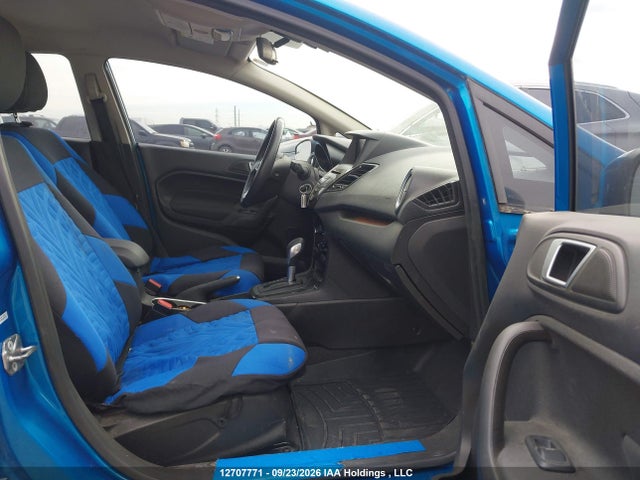 12707771 :رقم المزاد ، 3FADP4EJXFM217623 vin ، 2015 Ford Fiesta Se مزاد بيع