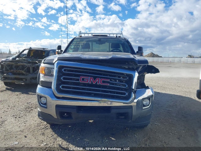 1GT322CG3FZ512657 GMC Sierra K3500 Sle