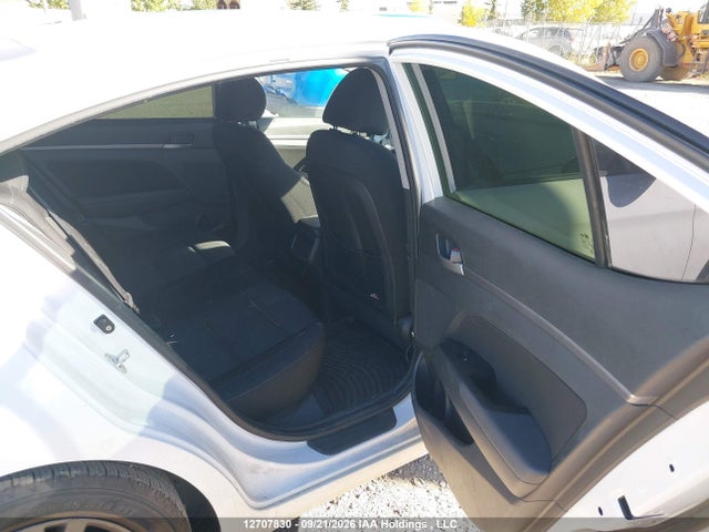 Продажа на аукционе авто 2018 Hyundai Elantra Sel/value/limited, vin: KMHD84LF3JU616895, номер лота: 12707830