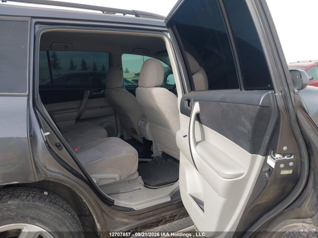 2008 Toyota Highlander Sr5 მანქანა იყიდება აუქციონზე, vin: JTEES44A582014756, აუქციონის ნომერი: 12707857