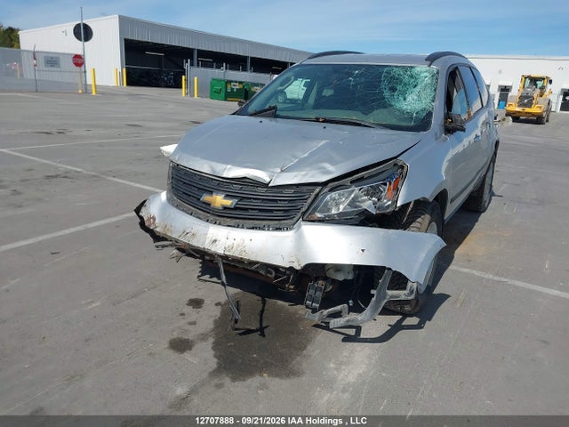 Chevrolet Traverse Ls 2017 1GNKVFED3HJ109087 Image 2