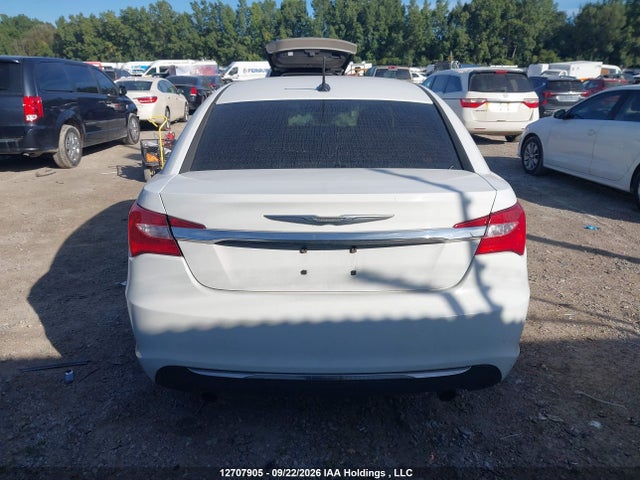 Chrysler 200 LX 2014 1C3CCBAG1EN178185 Image 17