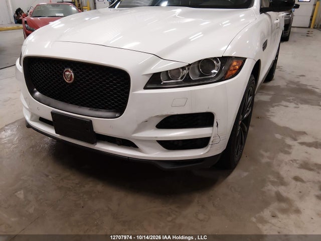 Jaguar F-Pace 2018 SADCK2FX5JA290825 Image 6