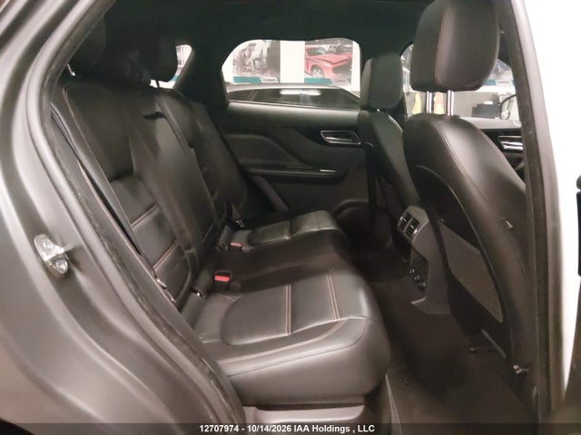 Jaguar F-Pace 2018 SADCK2FX5JA290825 Image 8
