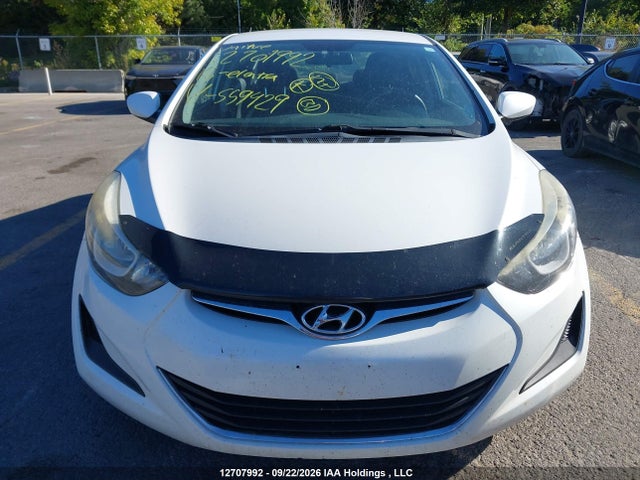 2015 Hyundai Elantra Se/sport/limited მანქანა იყიდება აუქციონზე, vin: 5NPDH4AE6FH559429, აუქციონის ნომერი: 12707992