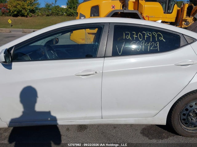 2015 Hyundai Elantra Se/sport/limited მანქანა იყიდება აუქციონზე, vin: 5NPDH4AE6FH559429, აუქციონის ნომერი: 12707992