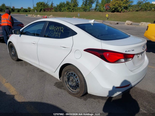 2015 Hyundai Elantra Se/sport/limited მანქანა იყიდება აუქციონზე, vin: 5NPDH4AE6FH559429, აუქციონის ნომერი: 12707992