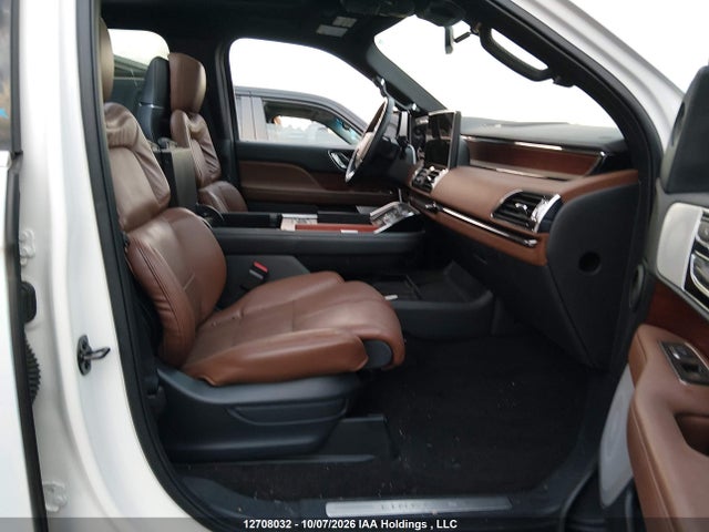 Продажа на аукционе авто 2022 Lincoln Navigator L Reserve, vin: 5LMJJ3LT2NEL00456, номер лота: 12708032