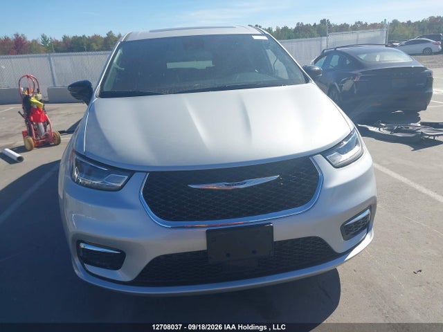 Chrysler Pacifica Limited 2026 2C4RC1GG5TR264381 Image 13