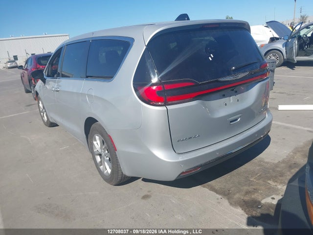 Chrysler Pacifica Limited 2026 2C4RC1GG5TR264381 Image 3