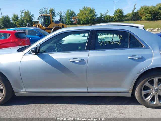 2013 Chrysler 300 S მანქანა იყიდება აუქციონზე, vin: 2C3CCAGG0DH590056, აუქციონის ნომერი: 12699332