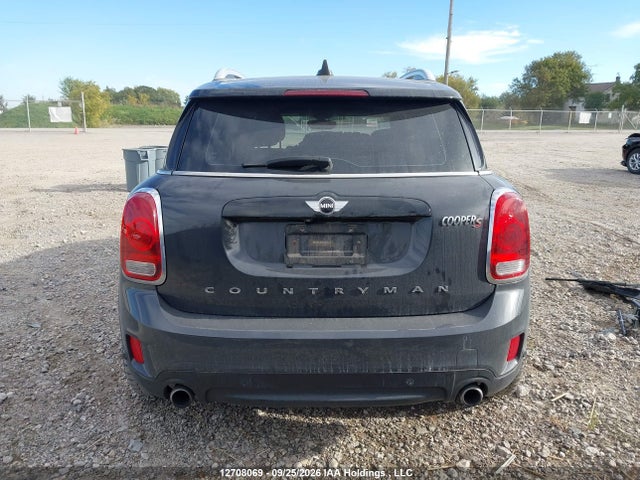 Mini Cooper S Countryman All4 2018 WMZYT5C37J3E59879 Image 17
