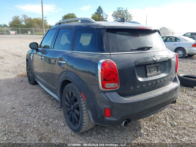 Mini Cooper S Countryman All4 2018 WMZYT5C37J3E59879 Image 3