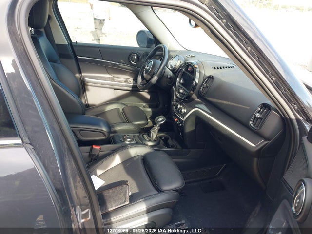 Mini Cooper S Countryman All4 2018 WMZYT5C37J3E59879 Image 5