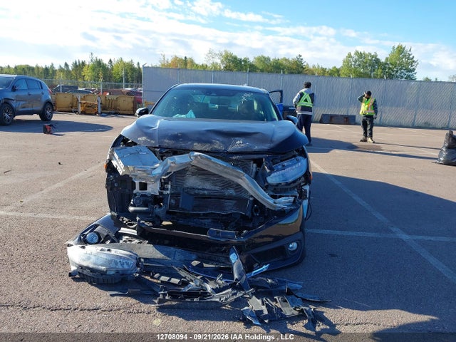 Honda Civic Touring 2017 2HGFC1F95HH106742 Image 12