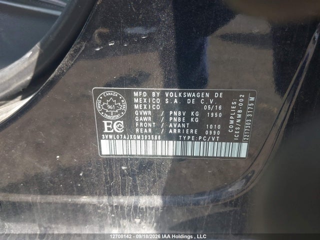 Auction sale of the 2016 Volkswagen Jetta 1.8 Tsi Comfortline/1.8 Tsi Highline, vin: 3VWL07AJXGM393586, lot number: 12708142