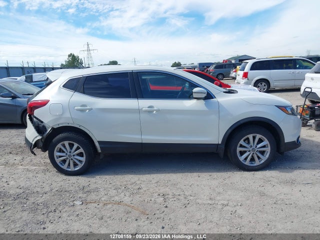 2019 Nissan Qashqai S/sv მანქანა იყიდება აუქციონზე, vin: JN1BJ1CP2KW215029, აუქციონის ნომერი: 12708159