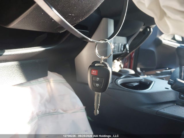 Toyota RAV4 LE 2018 2T3BFREV5JW802752 Image 11