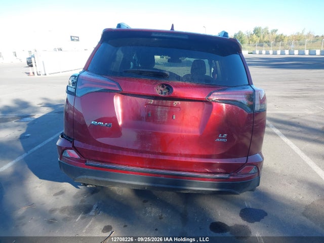 Toyota RAV4 LE 2018 2T3BFREV5JW802752 Image 17